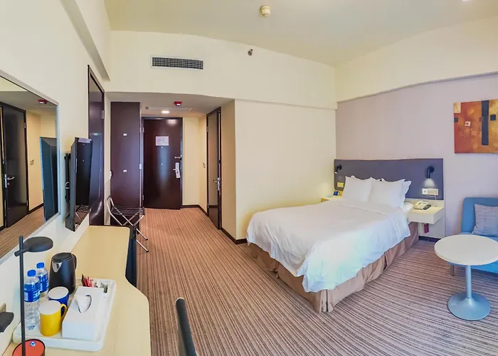 Holiday Inn Express Shanghai Putuo By Ihg