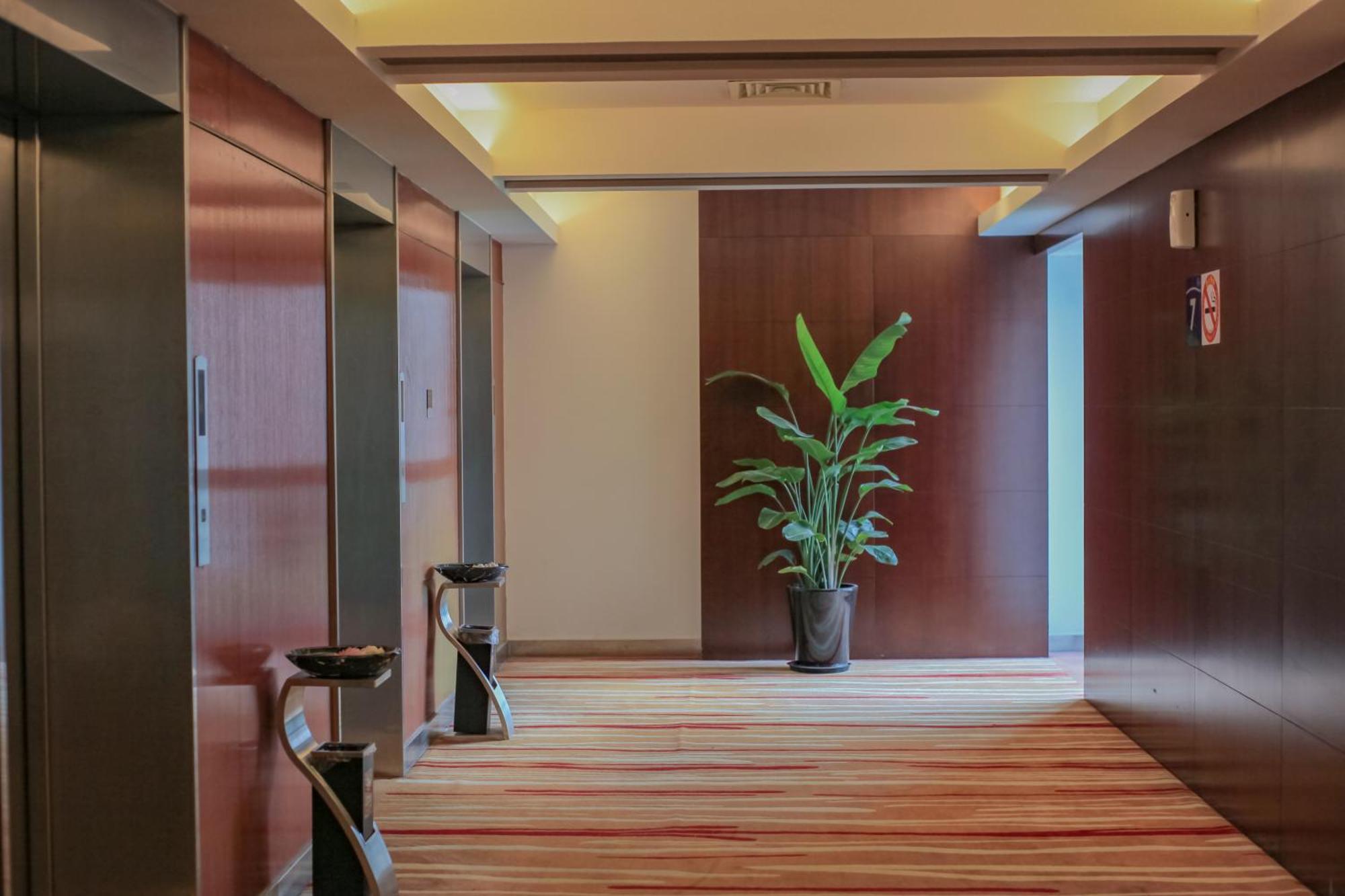 Отель Express Putuo By Ihg